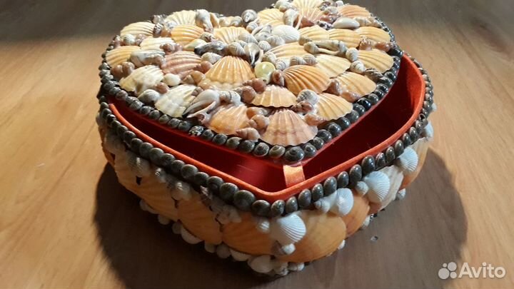 Шкатулка из ракушек