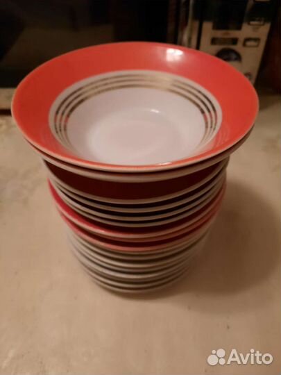 Тарелки фарфоровые производства СССР 17 штук