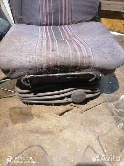 Сиденья водительское пневмо