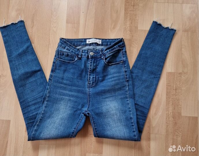Продам вещи на девушку 38-40 размер