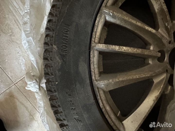 Bridgestone Blizzak SR02 245/50 R18