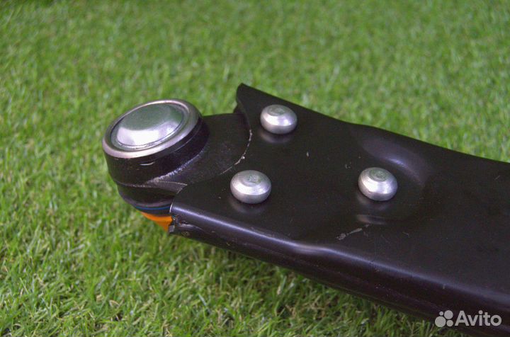 Рычаг передний левый Ford Focus 2 (21мм)