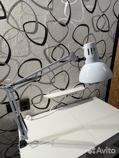 Лампа настольная