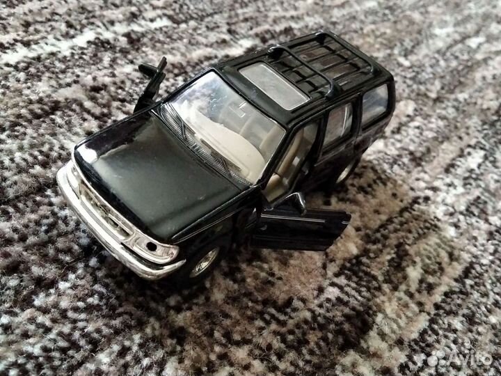 Металлические Модельки известных иномарок