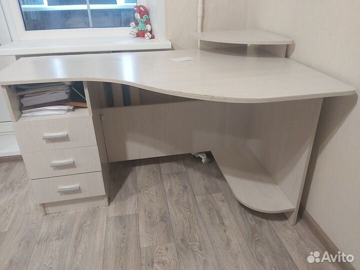 Компьютерный стол