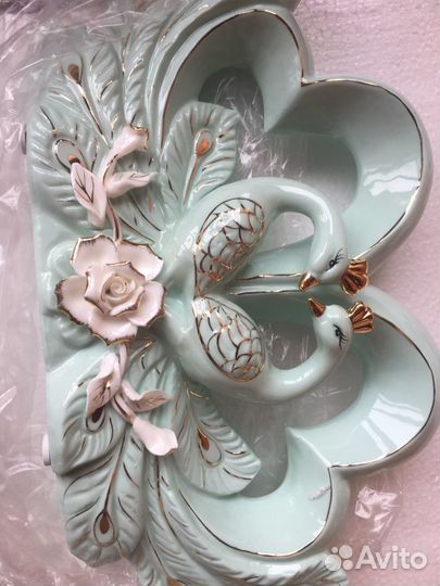 Лебедь фарфорвая,китай