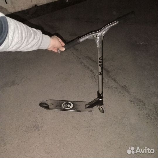 Трюковой самокат Micro MX Crossneck 2.0, черный