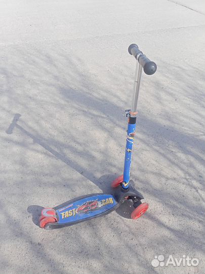 Самокат детский трехколесный
