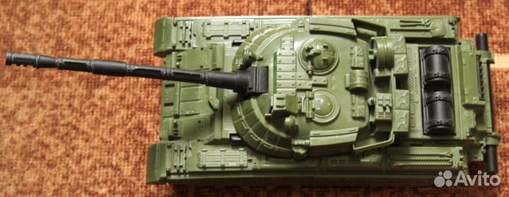 Игрушка танк