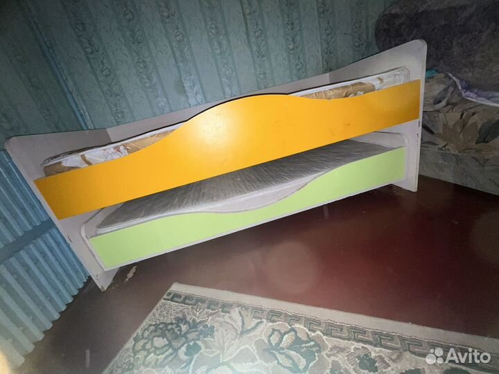 Продается детская двухъярусная кровать