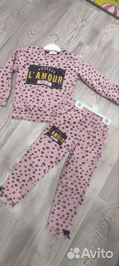 Костюмы (104)