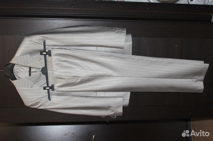 Костюм мужской, серый в полоску OLD president club