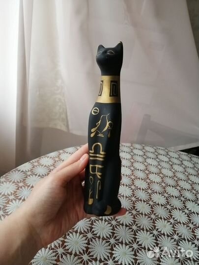 Статуэтка кошка