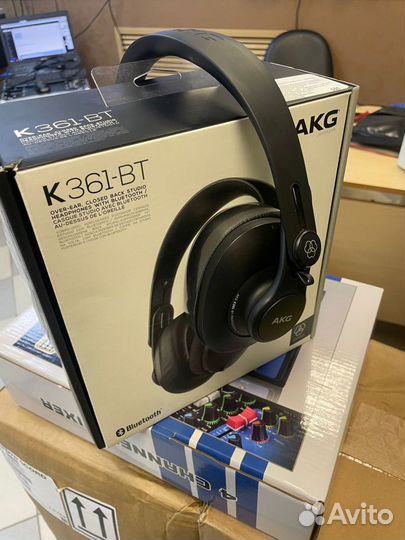 Студийные наушники AKG K361-BT