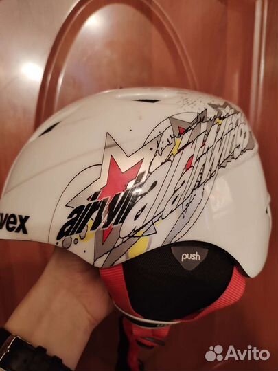 Горнолыжные ботинки, лыжи, палки, шлем