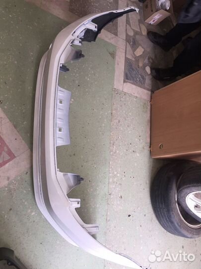 Бампер передний белый Volkswagen Polo