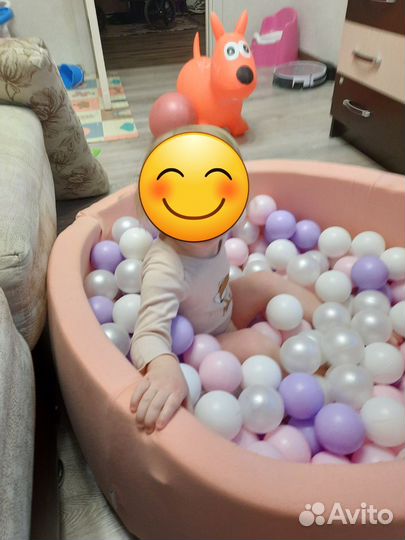 Сухой бассейн с шариками