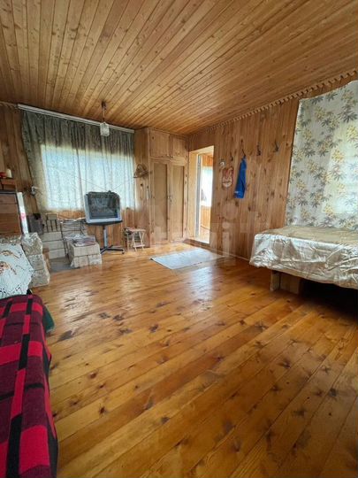 Дача 20 м² на участке 10 сот.