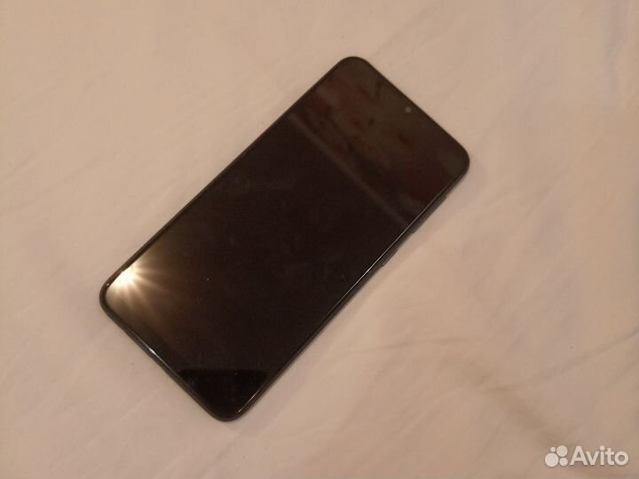 Samsung Galaxy A10, 2/32 ГБ