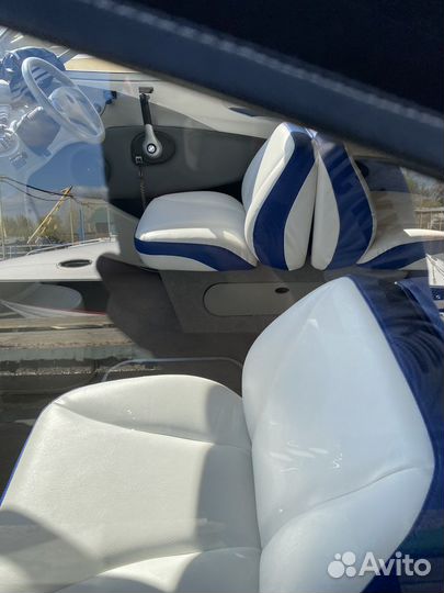 Продам катер Bayliner 212