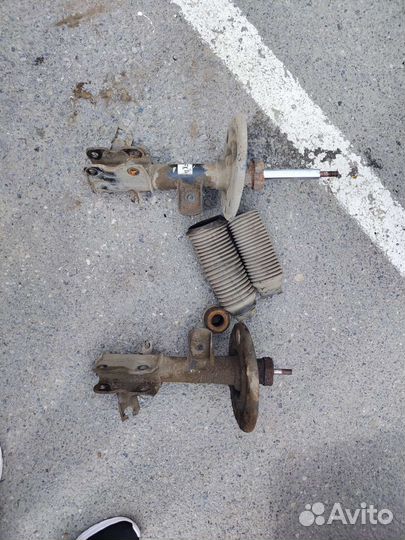 Передняя левая стойка Teana j32