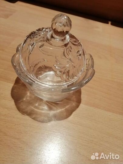 Вазы хрустальные и стекло, бокалы, фужеры