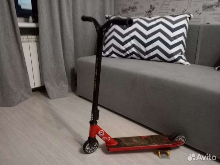 Трюковой самокат