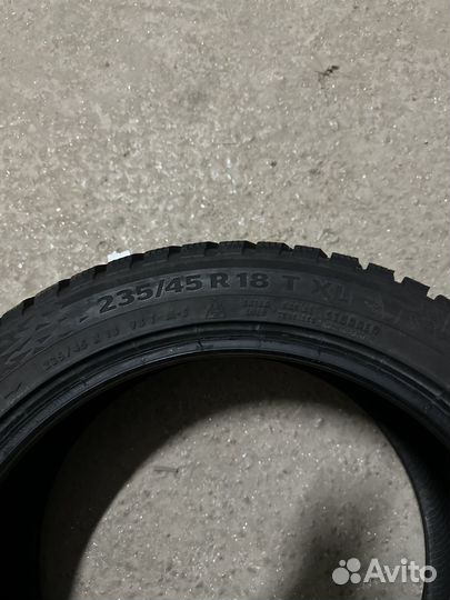 Continental IceContact 3 235/45 R18 98T