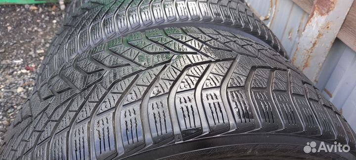 Yokohama BluEarth Winter V905 315/35 R21 и 275/40 R21