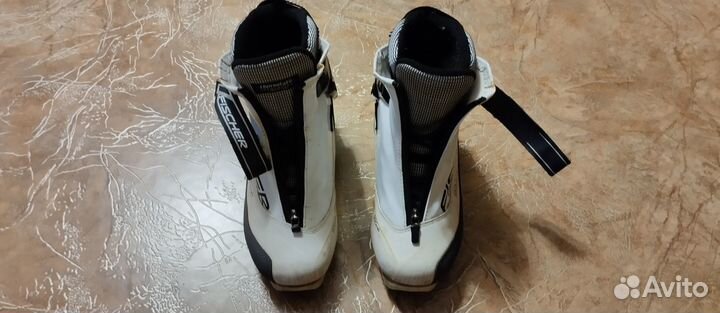 Лыжи беговые Fischer RCR, ботинки, палки