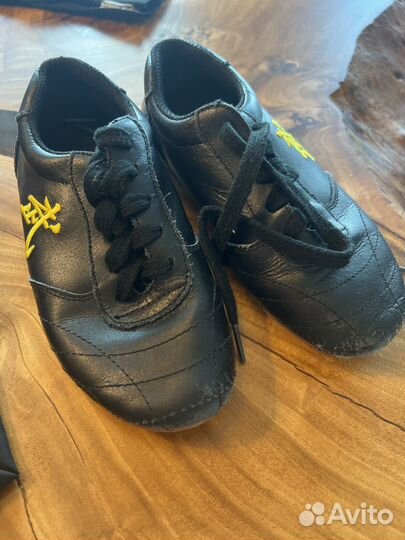 Кимоно для ушу на 140 см и обувь 33 размер