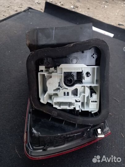 Задние наружние фонари VW Jetta 6