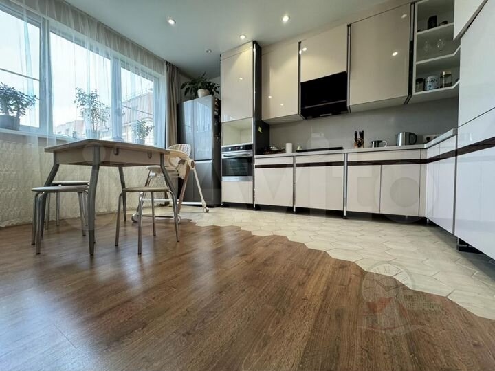 3-к. квартира, 77,3 м², 2/4 эт.