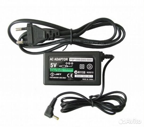 PSP память - флэшка, зарядка, футляр, аккум, игры