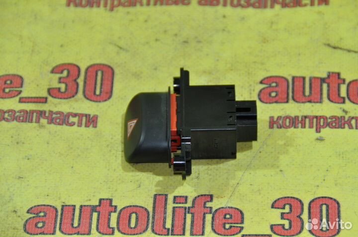 Кнопка аварийной сигнализации Kia Cerato 3