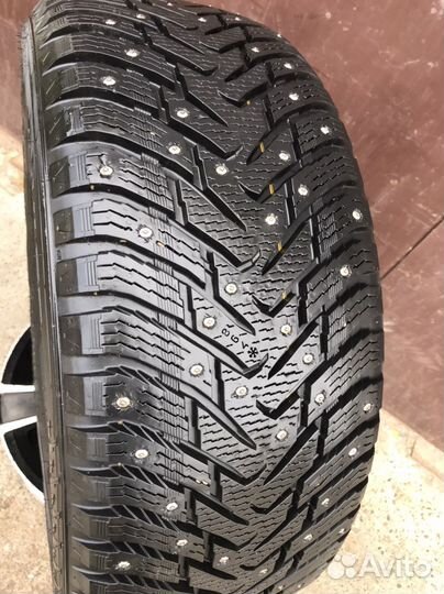 Nokian Tyres Hakkapeliitta 8 SUV 255/55 R18