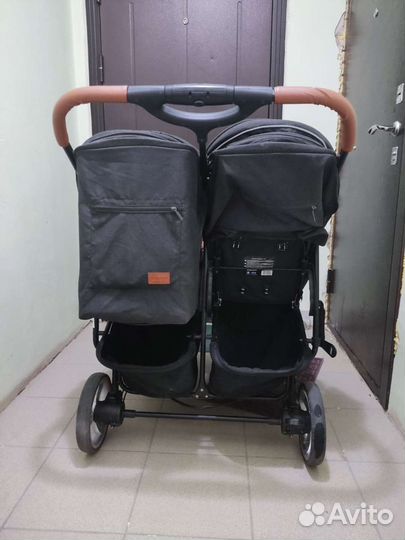 Прогулочная коляска для двойни