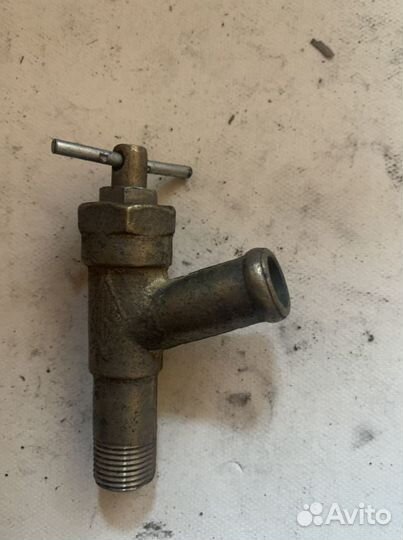 Разные запчасти на Москвич 402, 403, 407