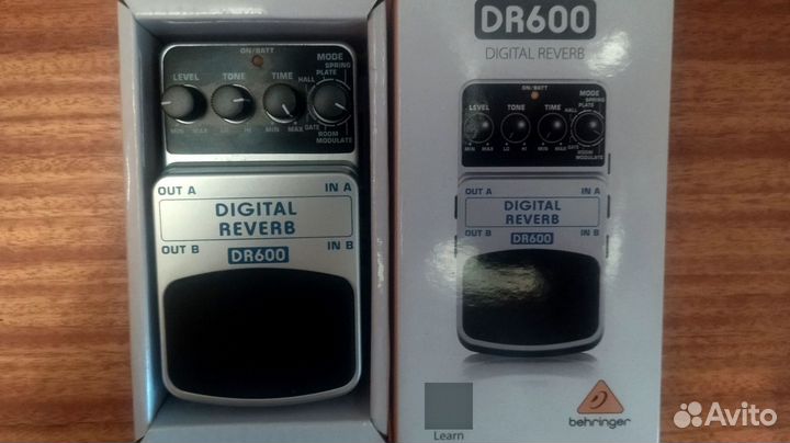 Гитарная педаль Behringer DR600 digital reverb