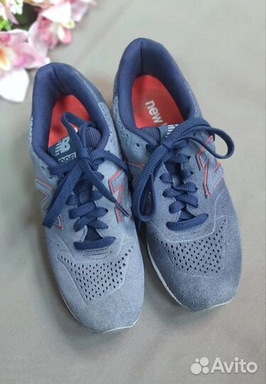 Кроссовки женские 37 размер