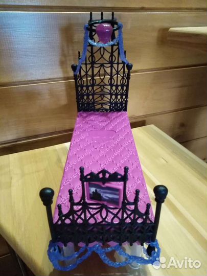 Кровать для Монстер Хай