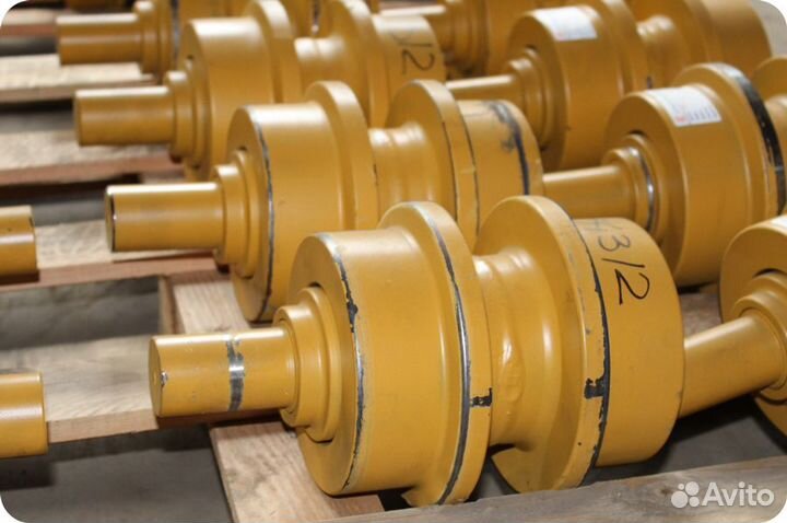 Каток поддерживающий komatsu UH084K0A