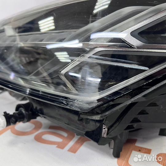 Фара левая Audi A7 4K 2018