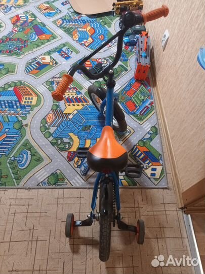 Детский велосипед четырехколесный