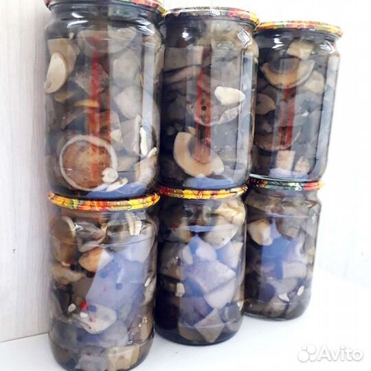 Грибы маринованные