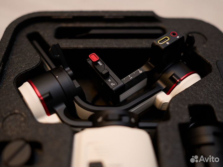 Стабилизатор Zhiyun Crane M3