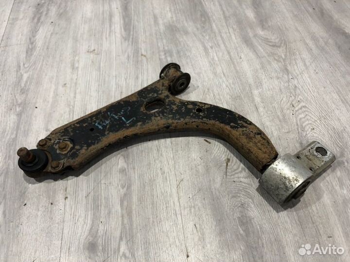 Рычаг передний левый Ford Fusion 2002 2003 2004