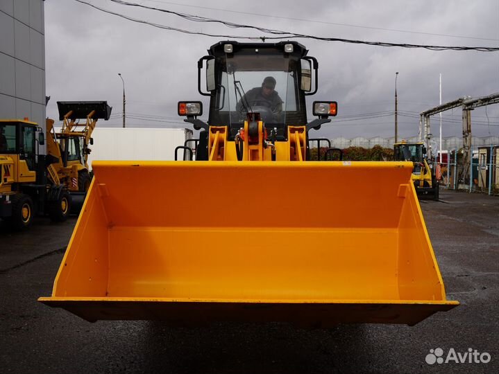 Фронтальный погрузчик Lonking LG833N, 2023