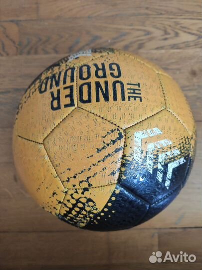 Футбольный мяч