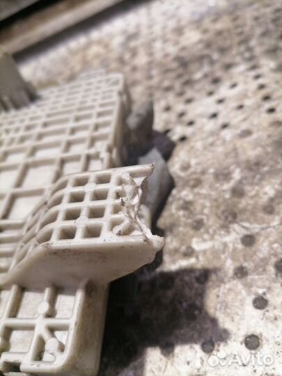 Блок предохранителей Mazda 6GG 2.0